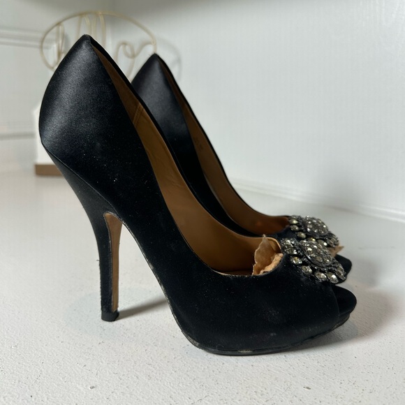 Badgley Mischka Black Satin Peep Toe Heels 7.5M Crystal Embellished Formal Pumps - Picture 5 of 9
